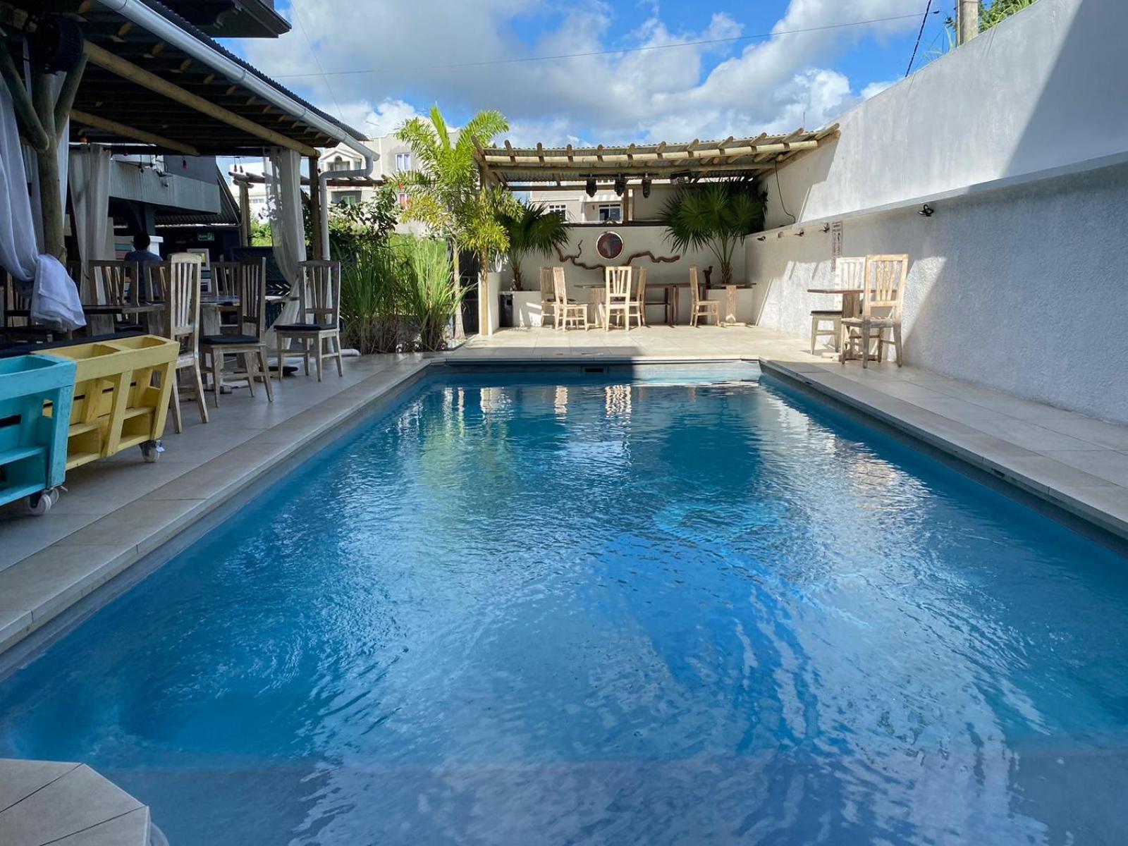 Le Pole Hotel Grand Baie Exterior photo