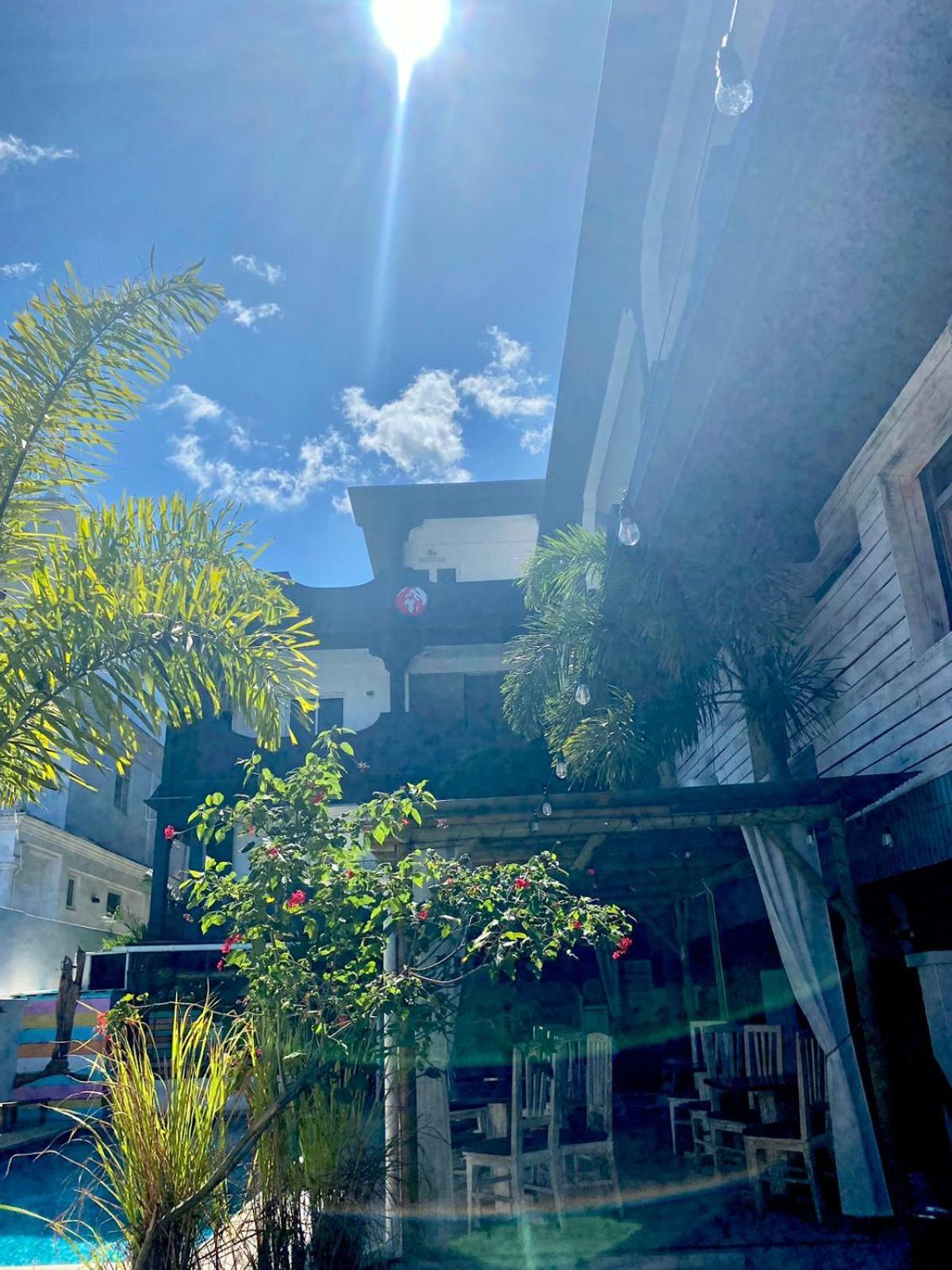 Le Pole Hotel Grand Baie Exterior photo