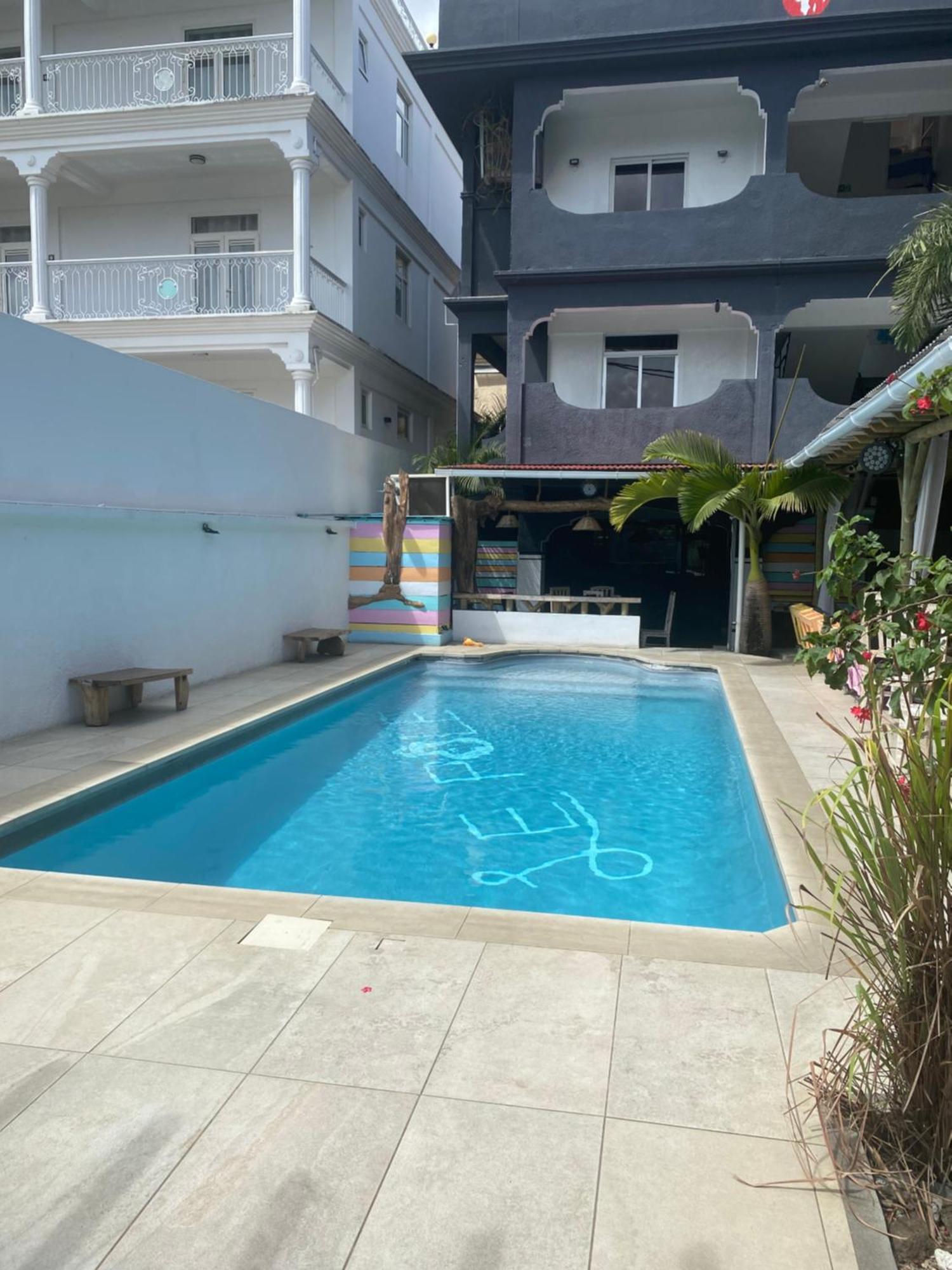 Le Pole Hotel Grand Baie Exterior photo